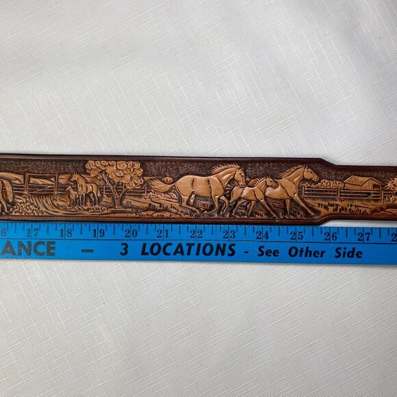 Hand Tooled LEATHER 3-D HORSES SCENE Western Belt! Handmade T Goodloe Sz 29 - Picture 11 of 16